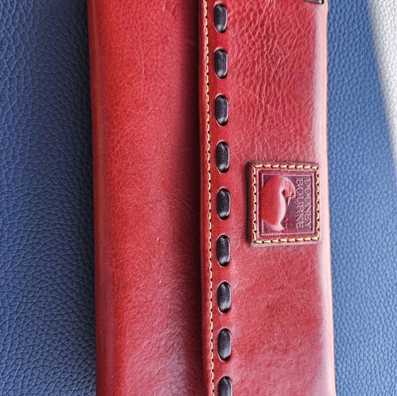 Dooney and bourke Florentine wallet - Picture 2 of 4